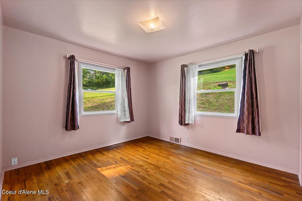 Wallace, Idaho, 83873, United States, 3 Bedrooms Bedrooms, ,1 BathroomBathrooms,Residential,For Sale,1984210