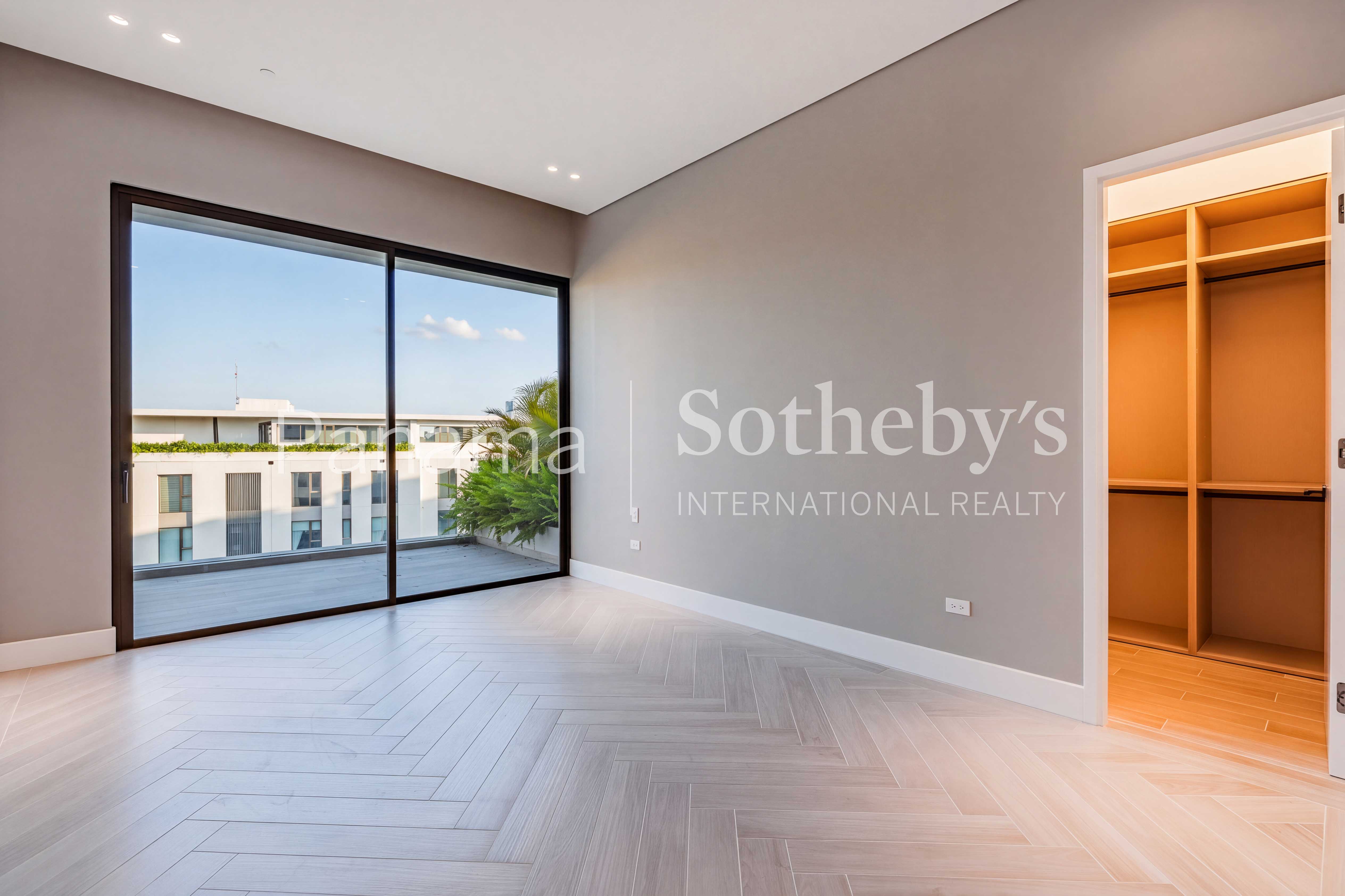  Two-Level Penthouse with Private Lap Pool  Skyhomes, Ocean Reef Islands - 物件實景