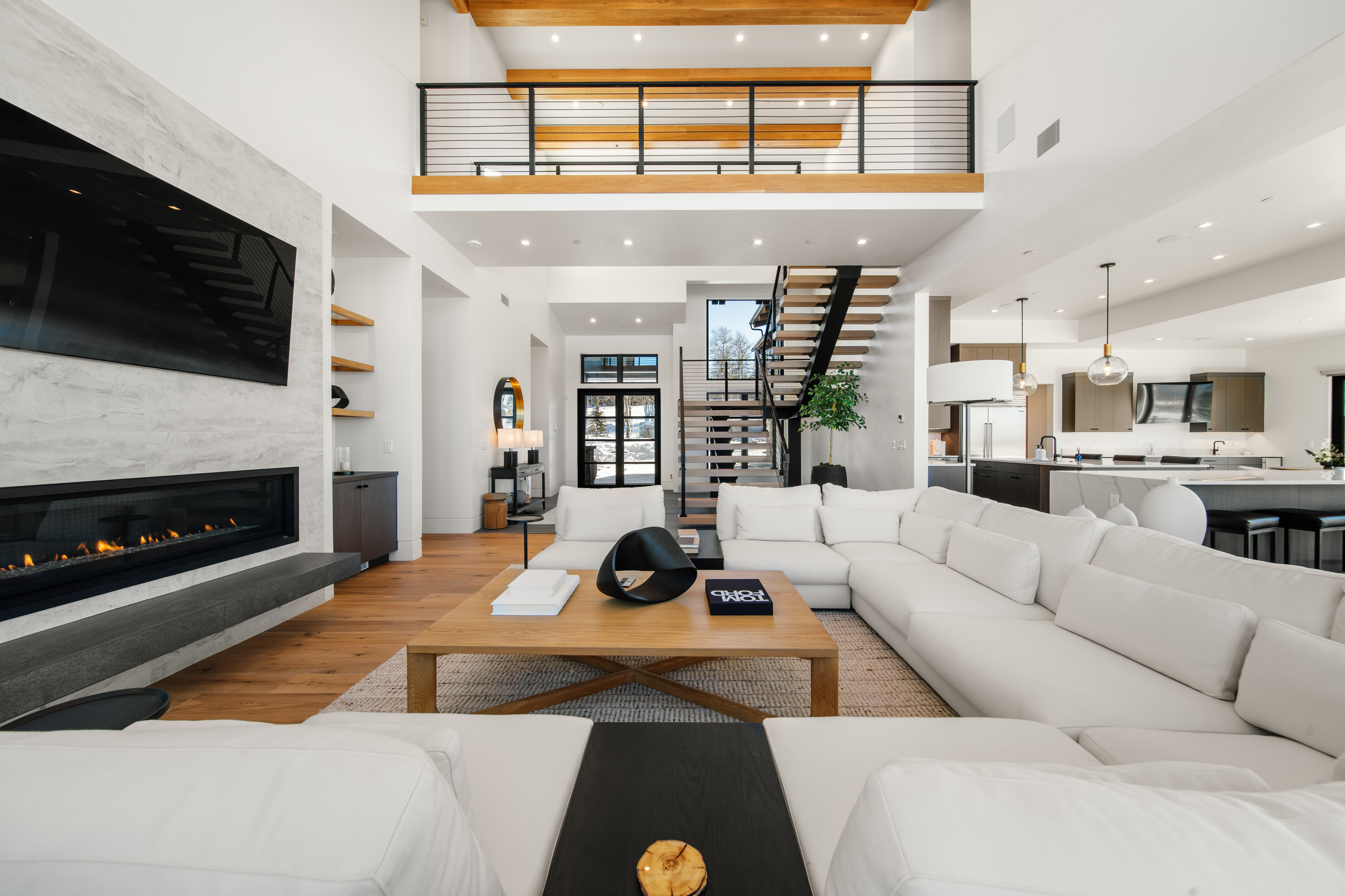  Mountain Modern Luxury Meets Effortless Cordillera Living at 145 Gore Trail - 物件實景