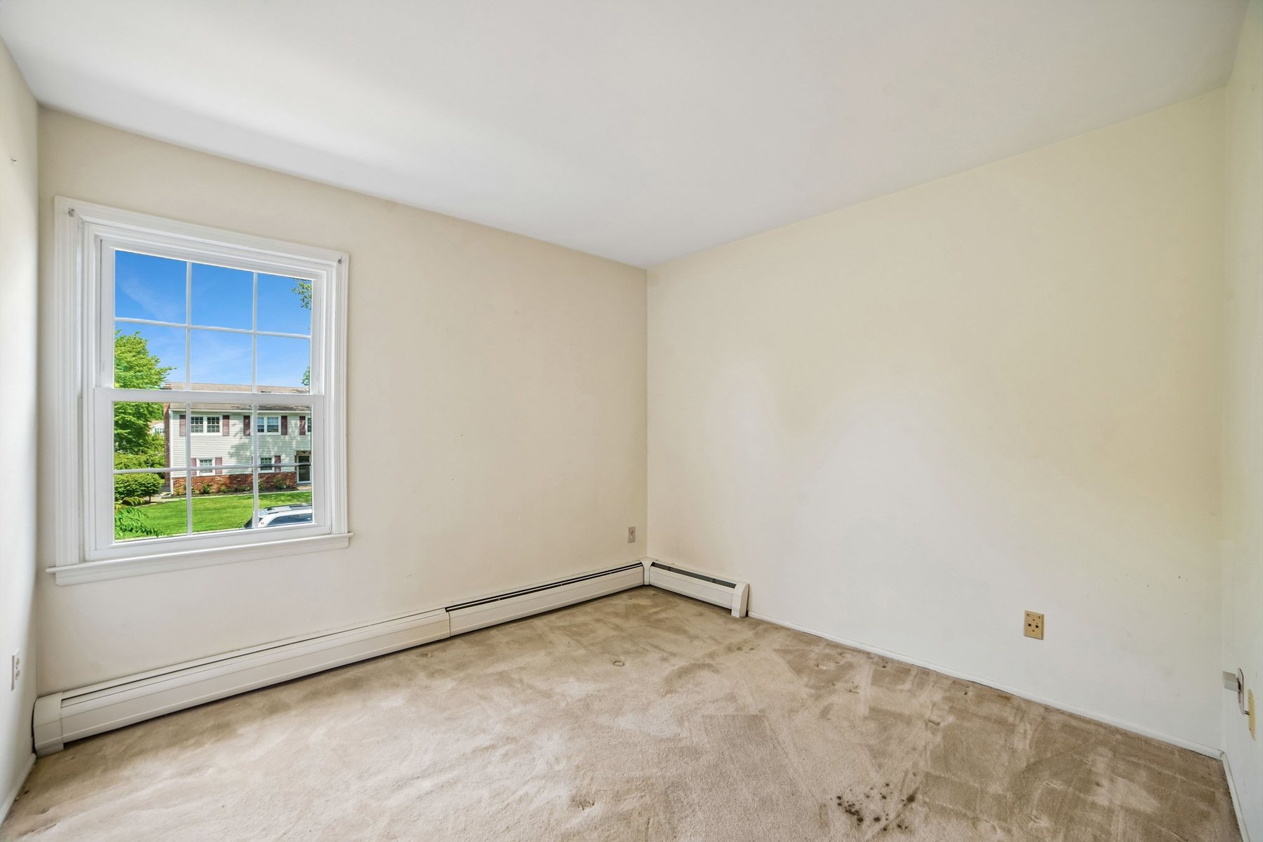  ?Oak Park? Bi-Level Provides Space Location and Long-Term Value - 物件實景