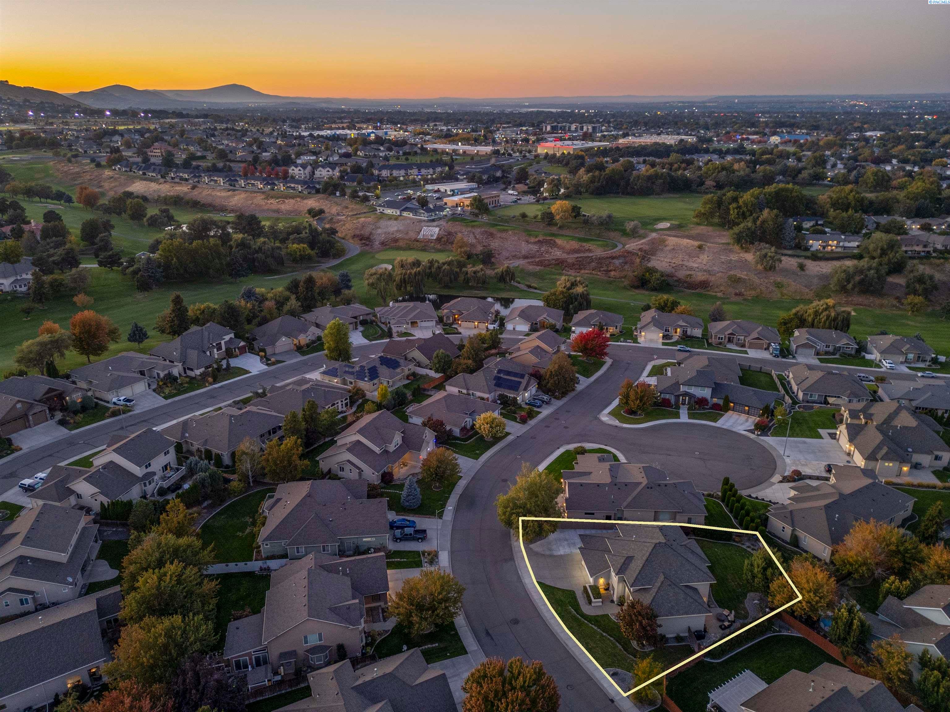 Kennewick, Washington, 99337, United States, 3 Bedrooms Bedrooms, ,3 BathroomsBathrooms,Residential,For Sale,1981093