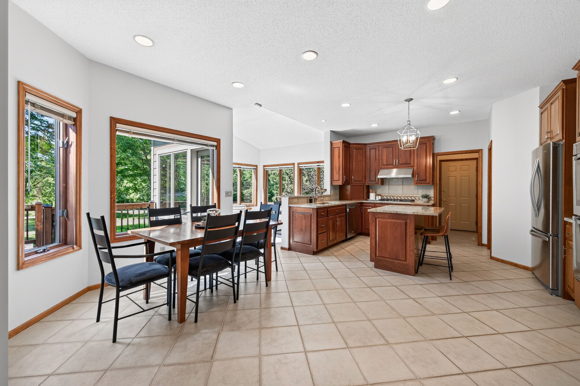  Luxury Lakeside Retreat in the Heart of Woodbury - 物件實景