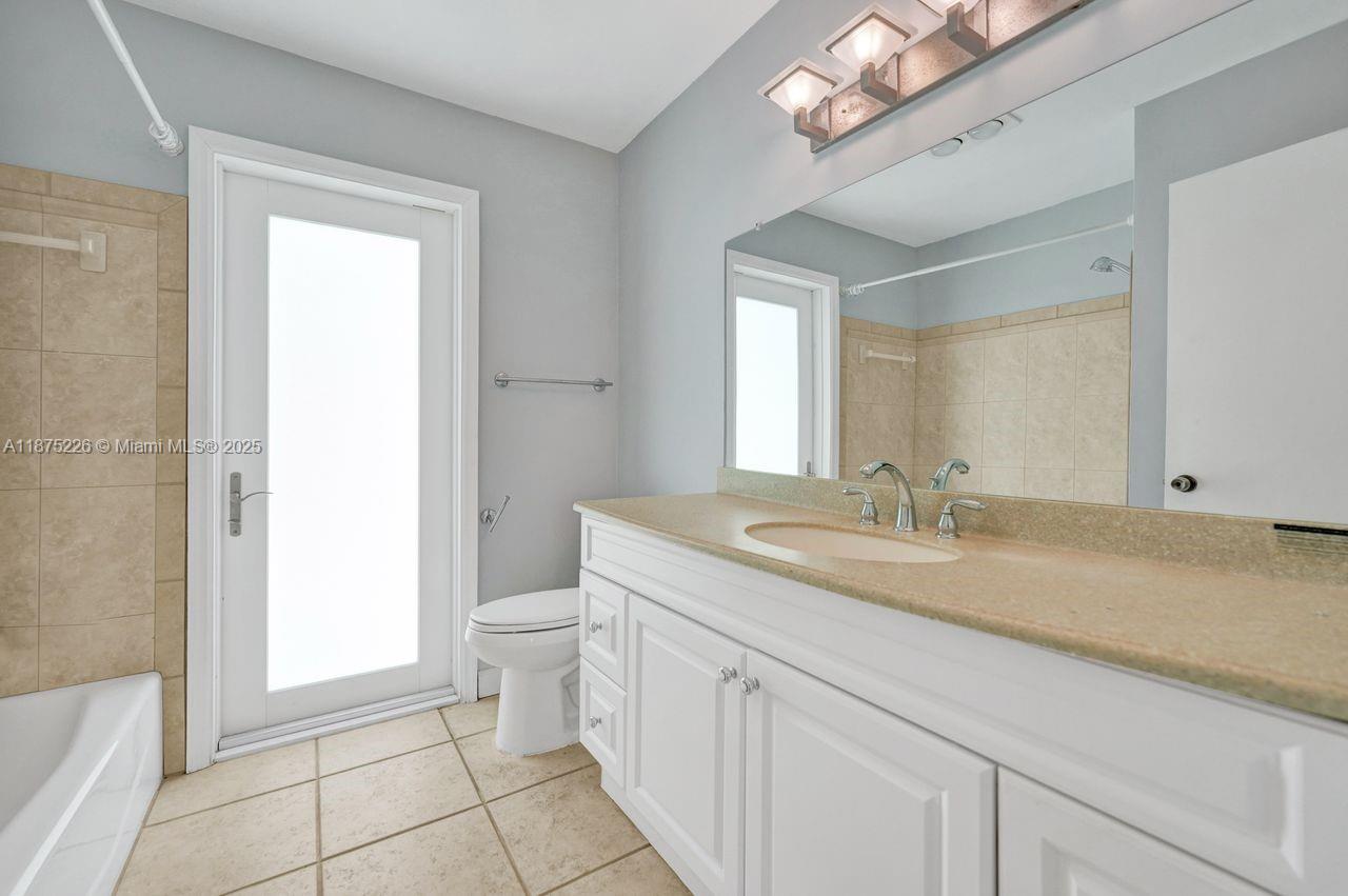 Cooper City, Florida, 33328, United States, 5 Bedrooms Bedrooms, ,3 BathroomsBathrooms,Residential,For Sale,1942124