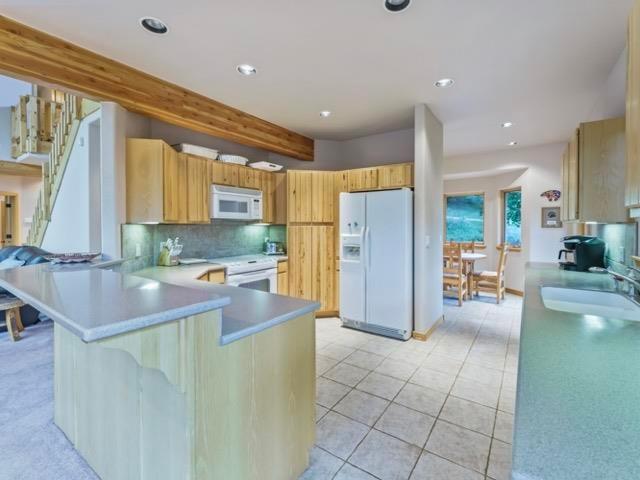 Angel Fire, New Mexico, 87710, United States, 4 Bedrooms Bedrooms, ,5 BathroomsBathrooms,Residential,For Sale,1885448