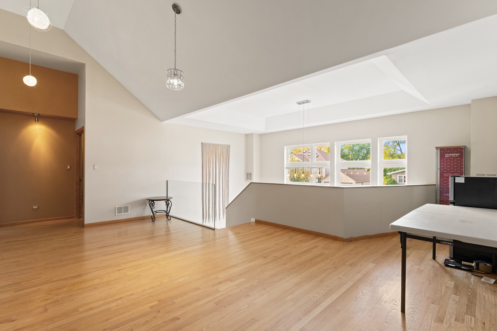 Northbrook, Illinois, 60062, United States, 5 Bedrooms Bedrooms, ,5 BathroomsBathrooms,Residential,For Sale,1987752