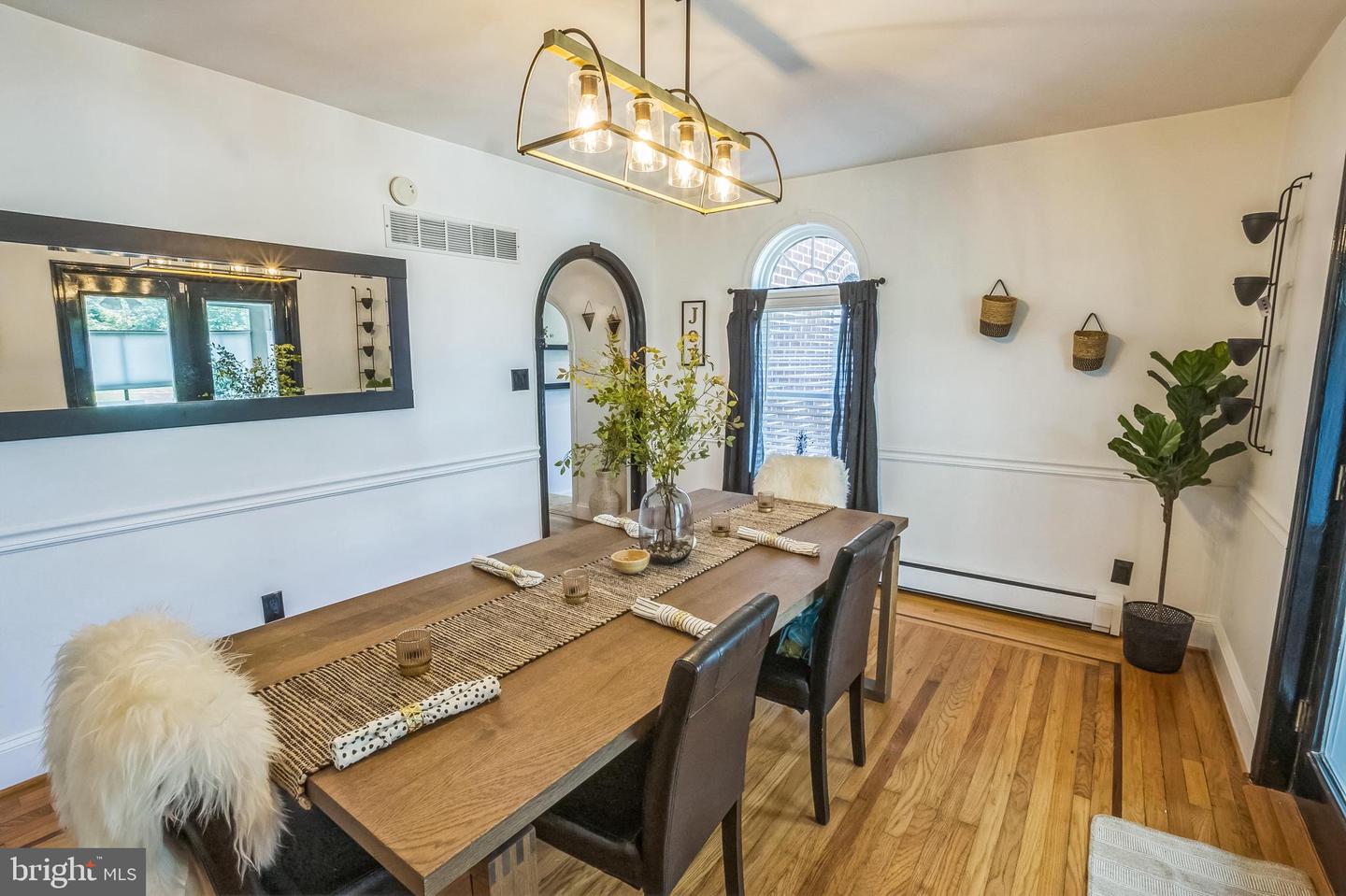 Wilmington, Delaware, 19805, United States, 6 Bedrooms Bedrooms, ,4 BathroomsBathrooms,Residential,For Sale,1940653