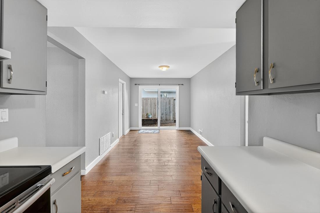 Watsonville, California, 95076, United States, 2 Bedrooms Bedrooms, ,1 BathroomBathrooms,Residential,For Sale,1969209