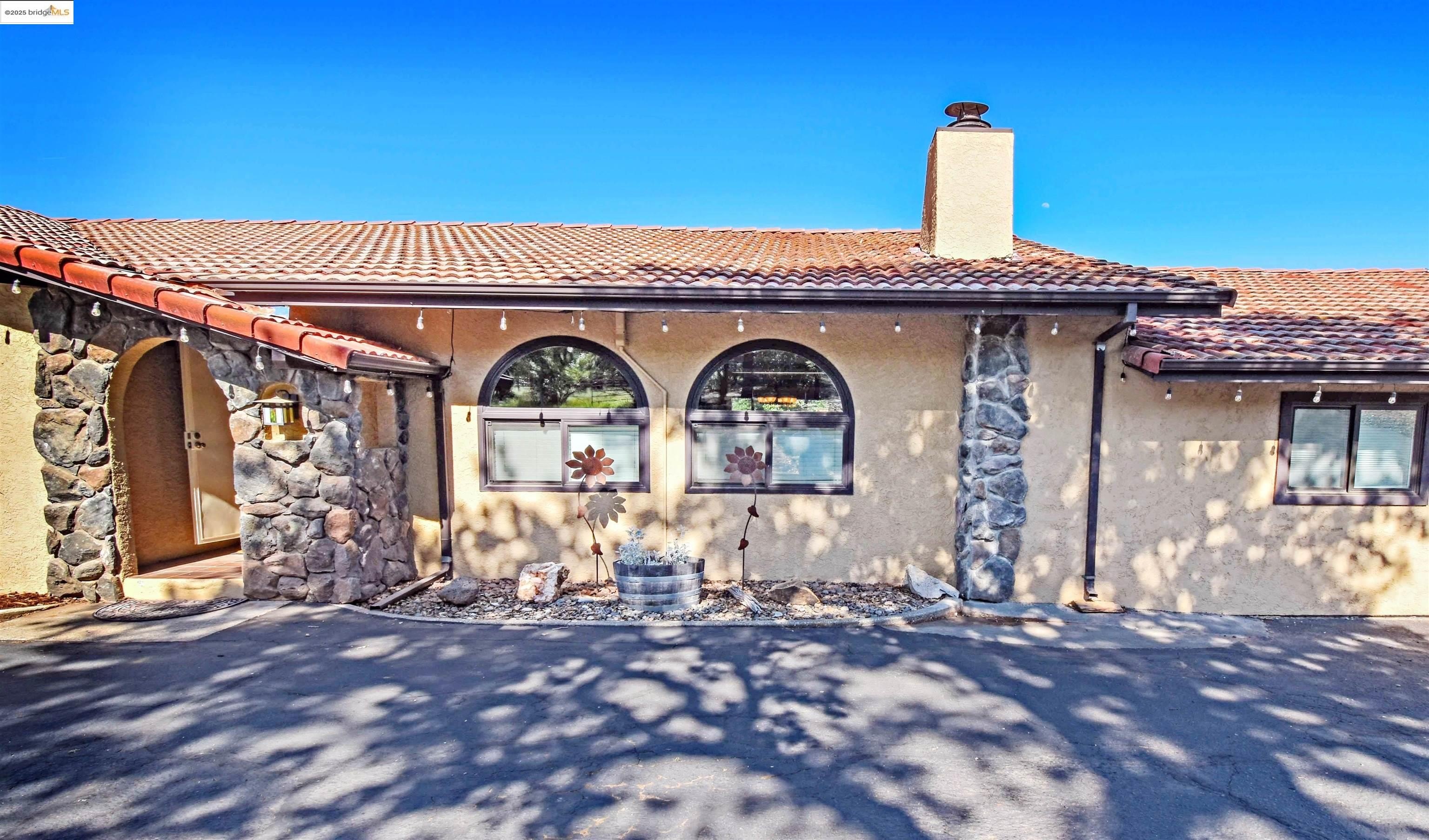Sonora, California, 95370, United States, 4 Bedrooms Bedrooms, ,2 BathroomsBathrooms,Residential,For Sale,1934174