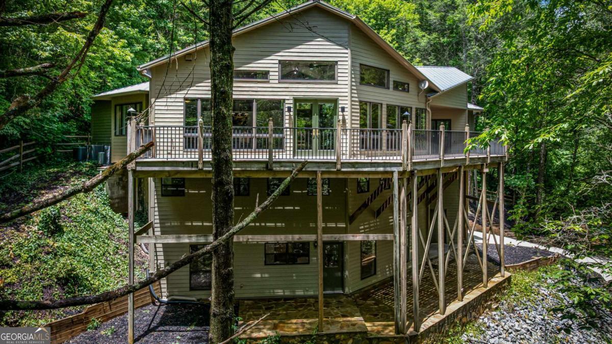 Ellijay, Georgia, 30540, United States, 5 Bedrooms Bedrooms, ,5 BathroomsBathrooms,Residential,For Sale,1868154
