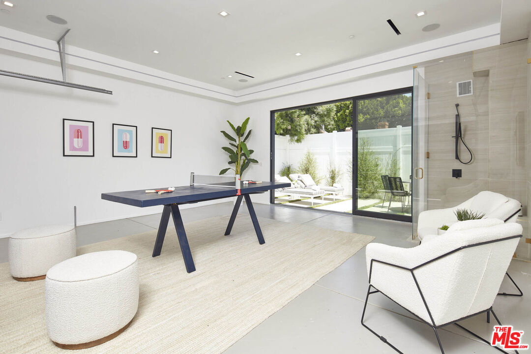 Culver City, California, 90230, United States, 4 Bedrooms Bedrooms, ,7 BathroomsBathrooms,Residential,For Sale,1804248