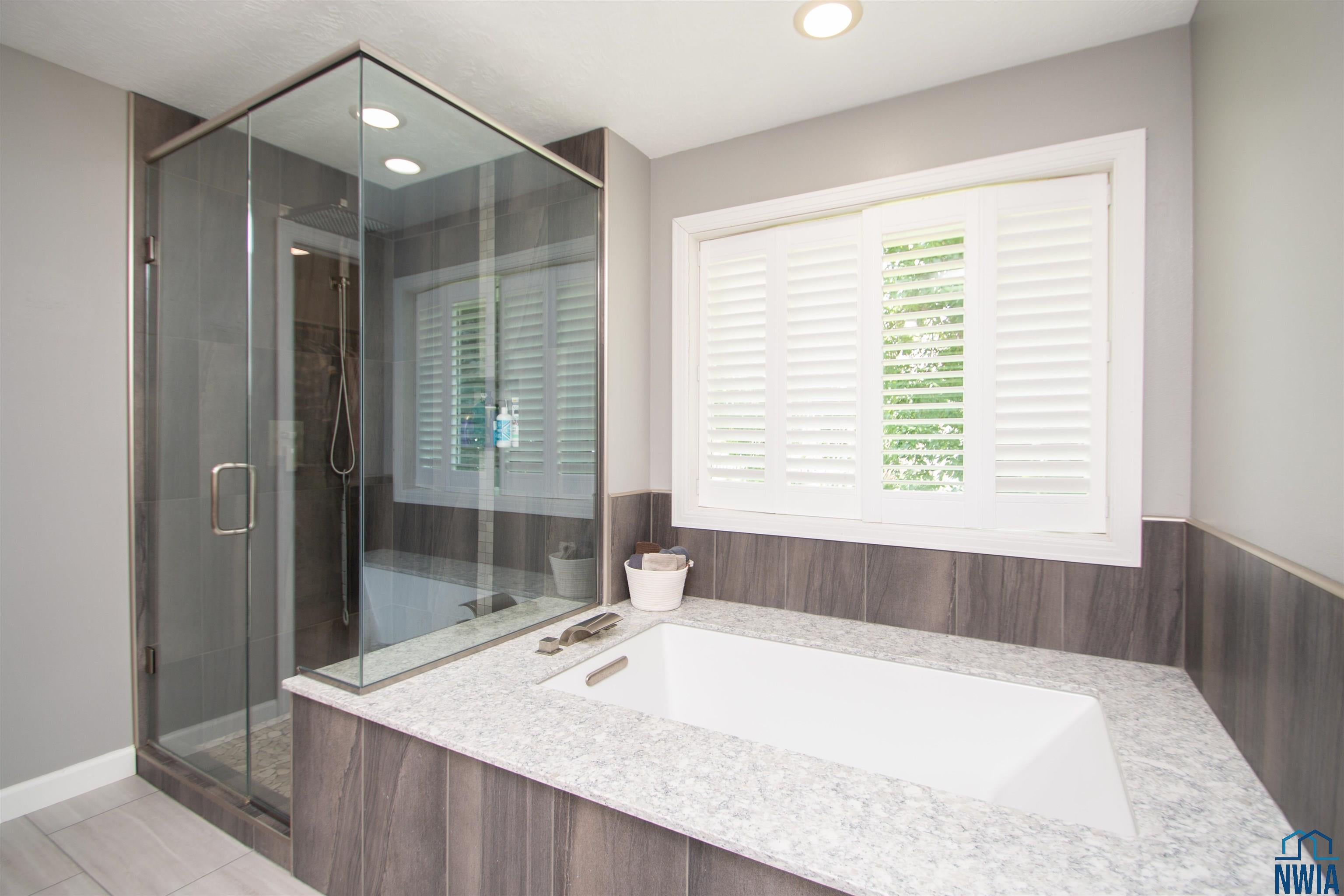 Dakota Dunes, South Dakota, 57049, United States, 4 Bedrooms Bedrooms, ,3 BathroomsBathrooms,Residential,For Sale,1979116