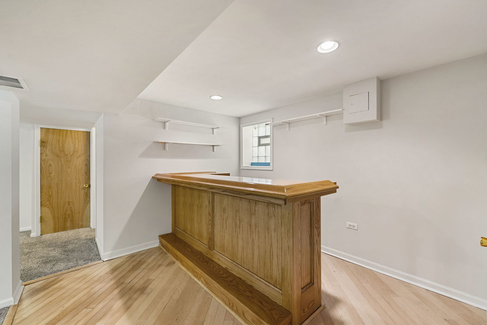 Chicago, Illinois, 60641, United States, 4 Bedrooms Bedrooms, ,3 BathroomsBathrooms,Residential,For Sale,1947957