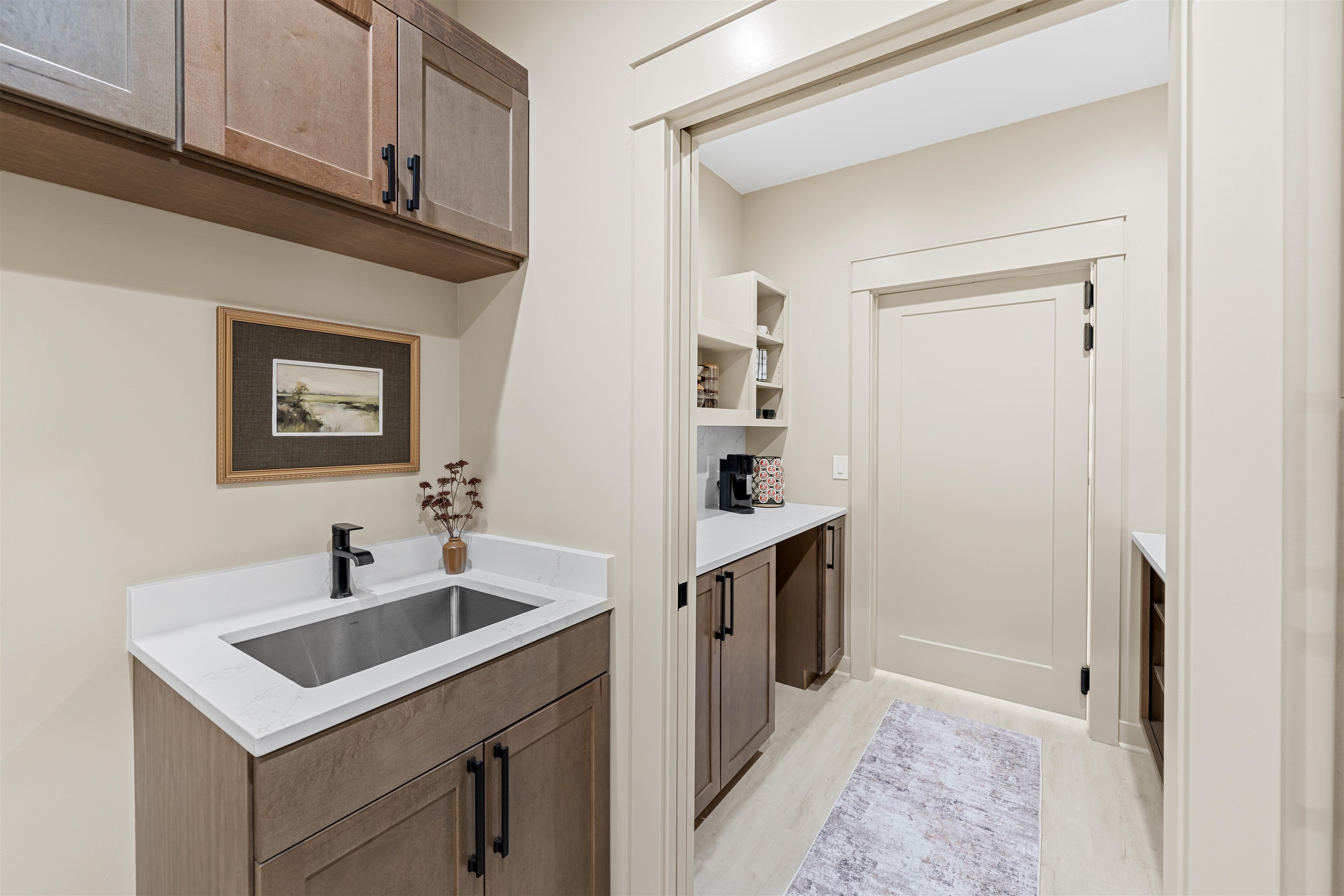 Salina, Kansas, 67401, United States, 3 Bedrooms Bedrooms, ,3 BathroomsBathrooms,Residential,For Sale,1956761