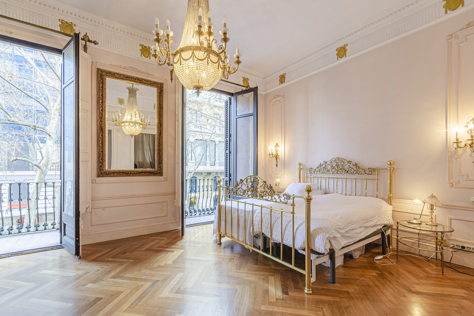  Stately main house with period details in Eixample Dret - 物件實景