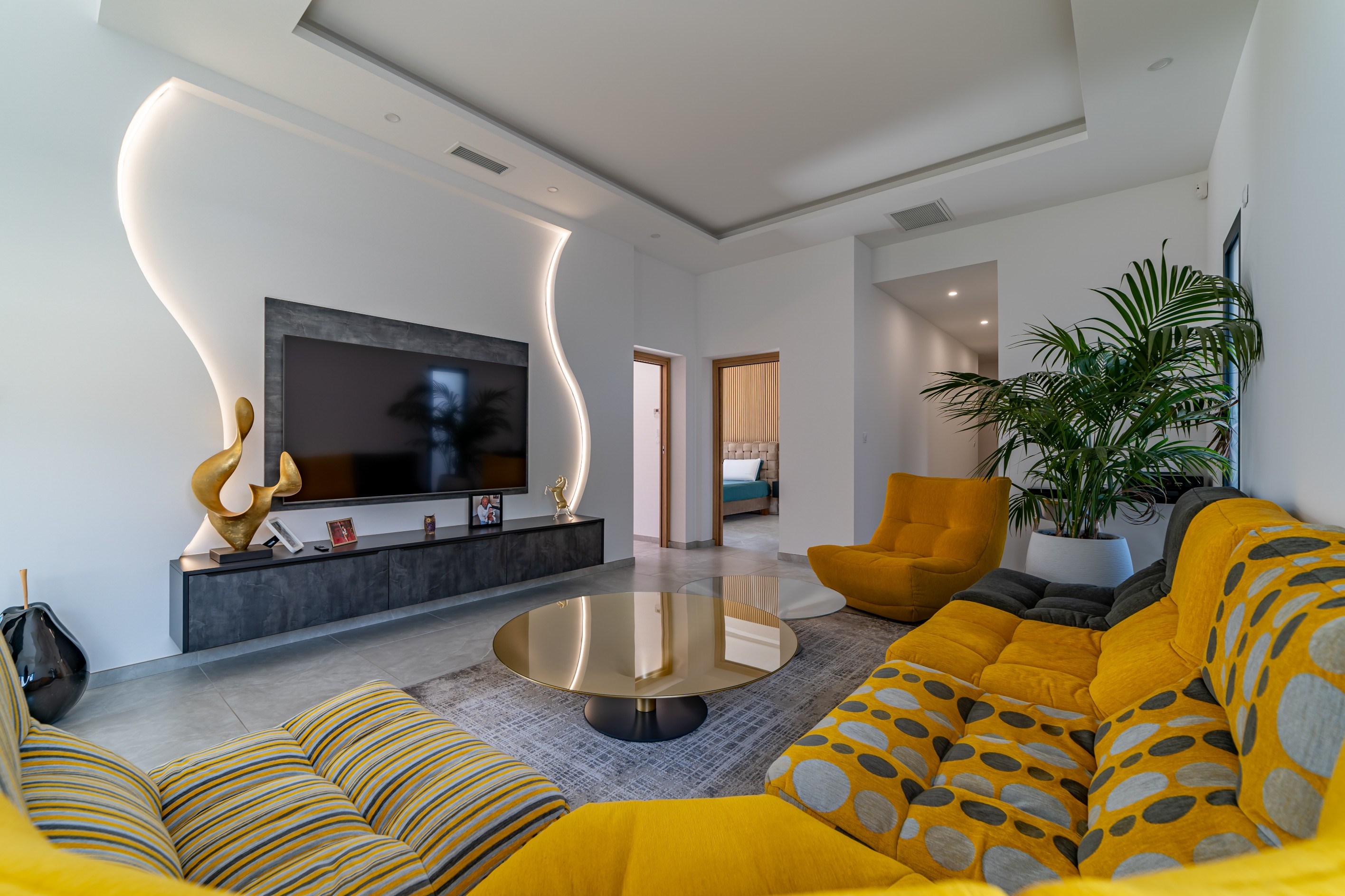  Exceptional single-story villa in Vias – 15 minutes