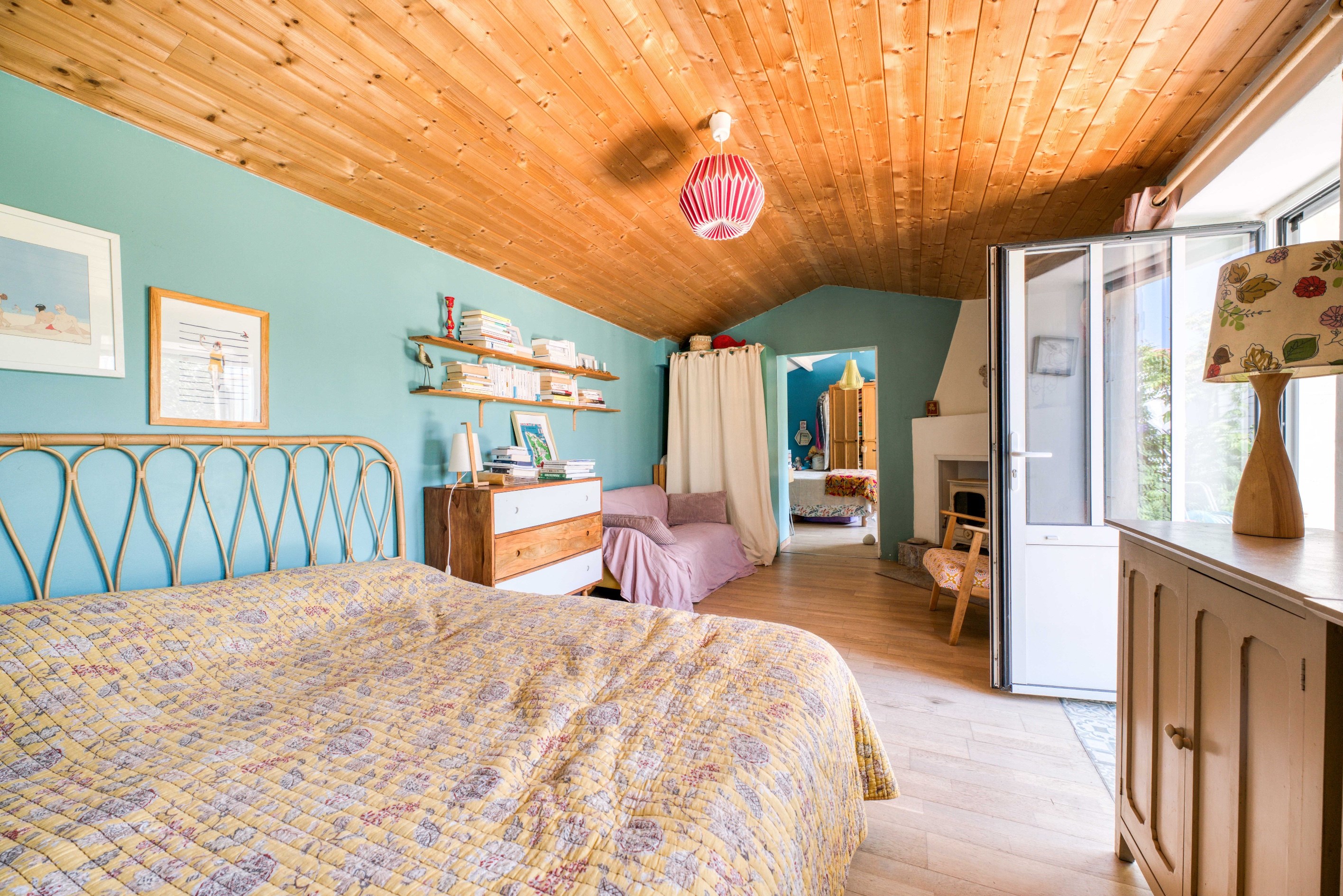  SMALL LONGERE IN THE HEART OF CHASSIRON VILLAGE St DENIS D