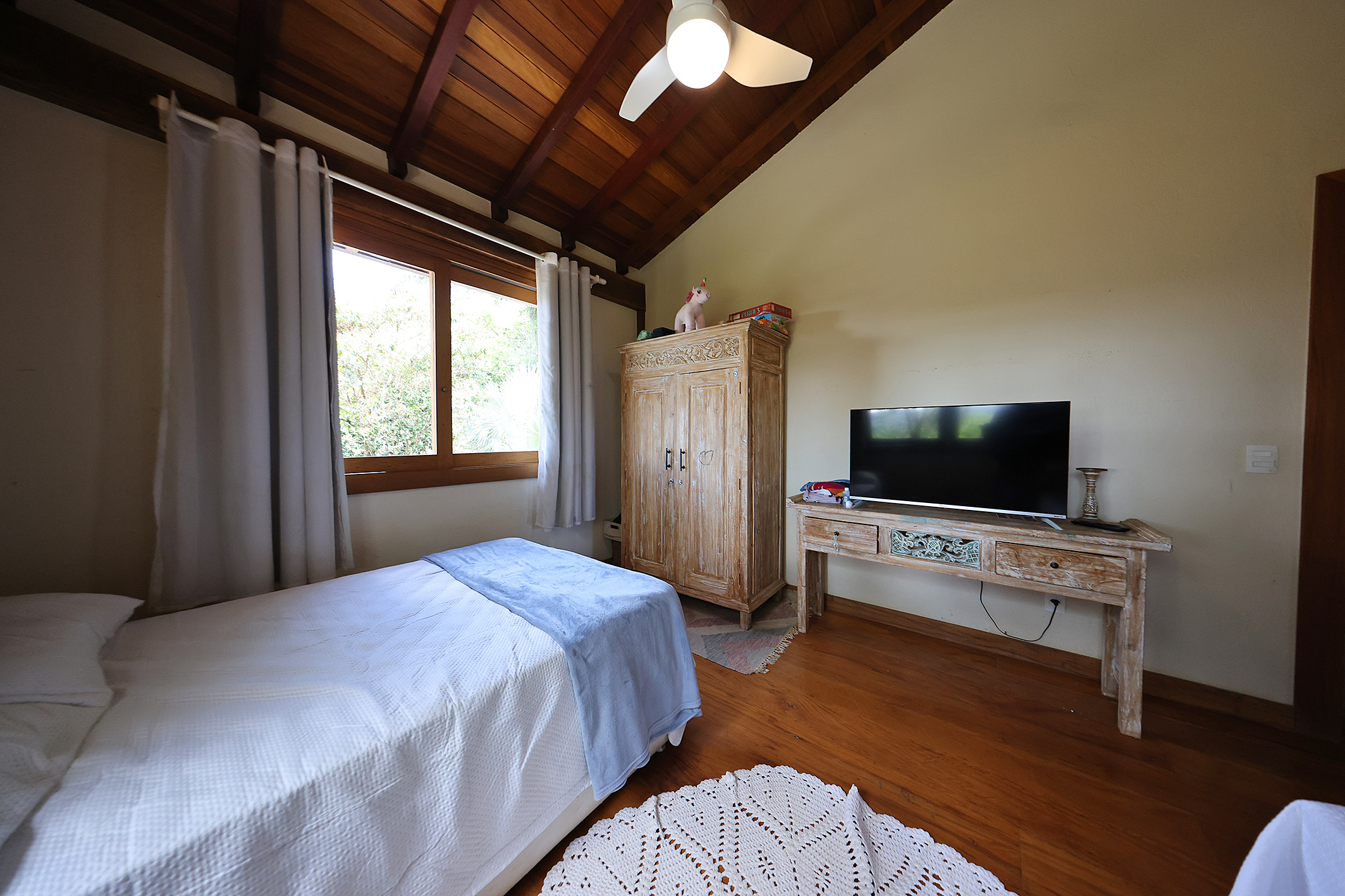  Private retreat surrounded by nature with two residences and mountain views - 物件實景