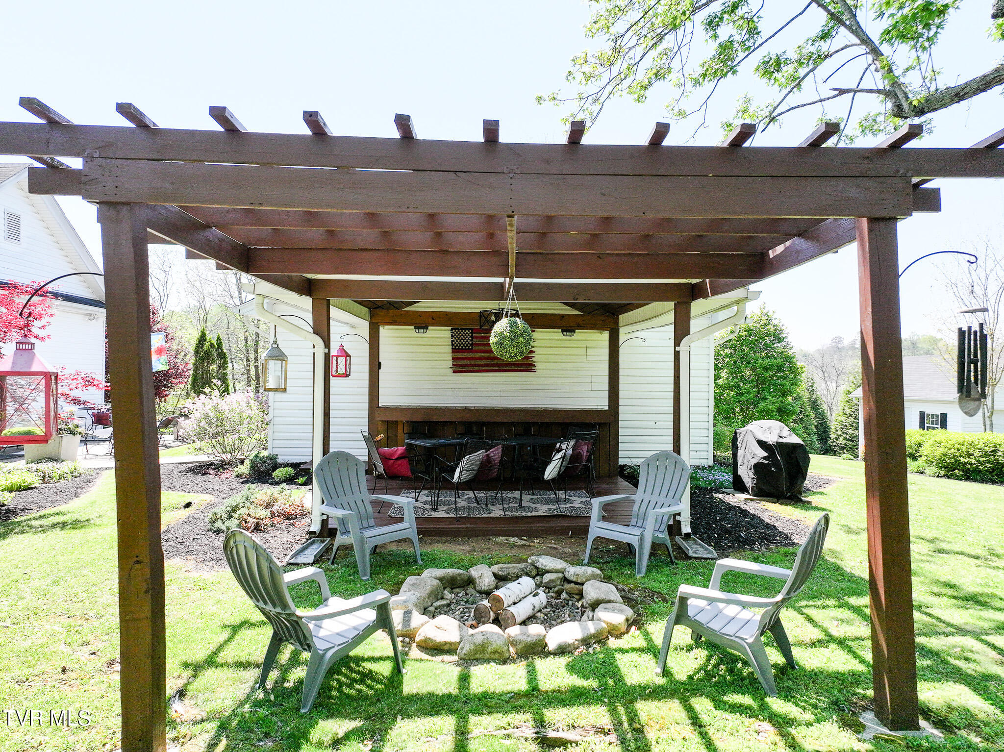 Greeneville, Tennessee, 37745, United States, 4 Bedrooms Bedrooms, ,2 BathroomsBathrooms,Residential,For Sale,1976291