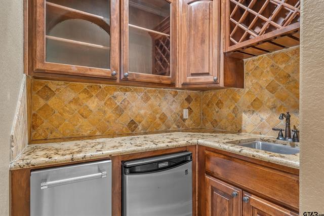 Gilmer, Texas, 75644, United States, 4 Bedrooms Bedrooms, ,4 BathroomsBathrooms,Residential,For Sale,1928060
