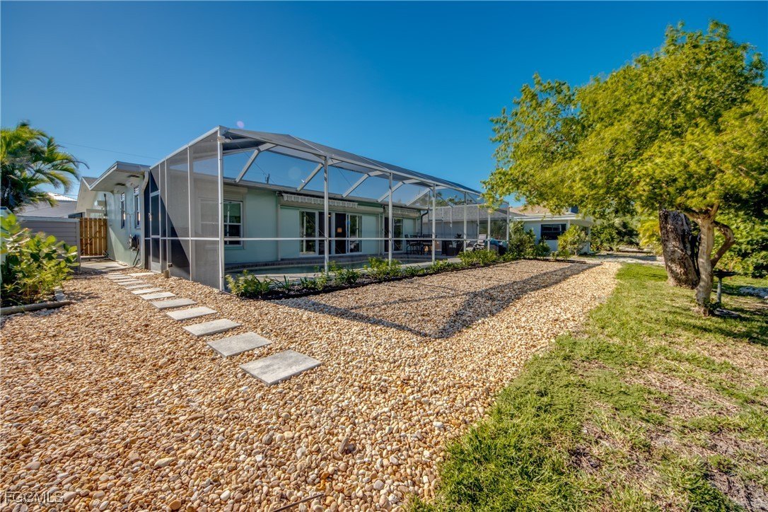 Fort Myers Beach, Florida, 33931, United States, 3 Bedrooms Bedrooms, ,2 BathroomsBathrooms,Residential,For Sale,1975143