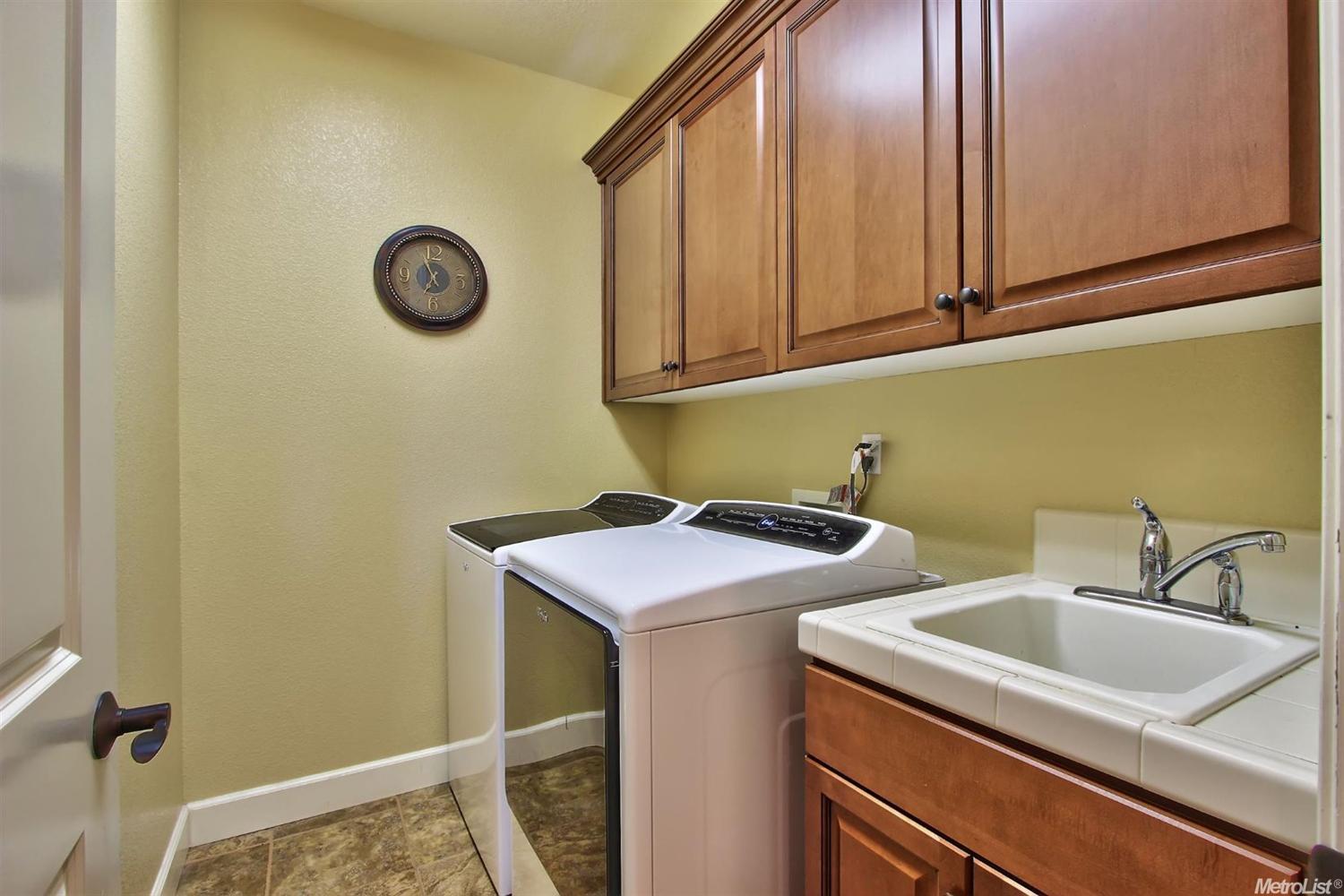 Rocklin, California, 95765, United States, 5 Bedrooms Bedrooms, ,5 BathroomsBathrooms,Residential,For Sale,1860448