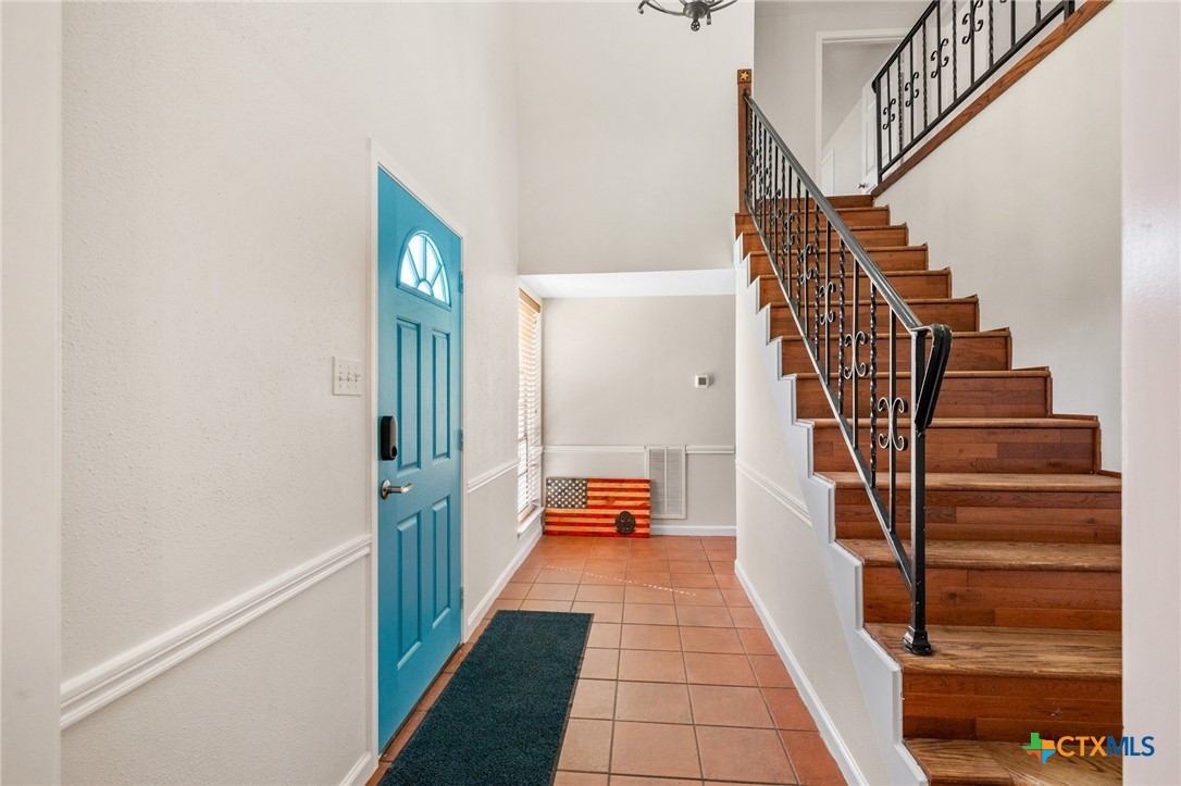 Hallettsville, Texas, 77964, United States, 4 Bedrooms Bedrooms, ,3 BathroomsBathrooms,Residential,For Sale,1988312