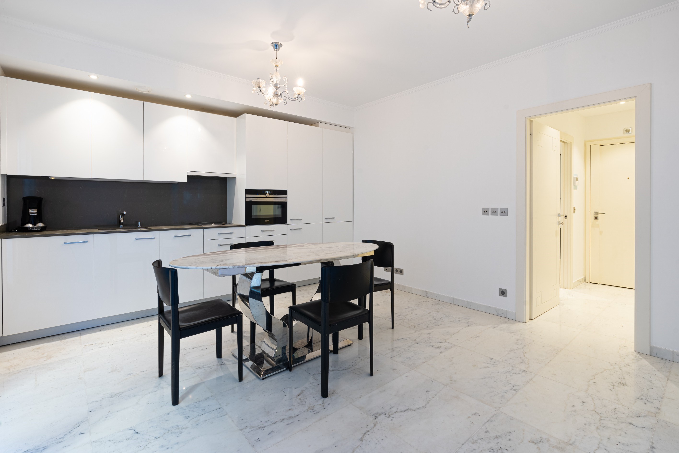  Park Palace - Mixed use 1-bedroom - Carré d