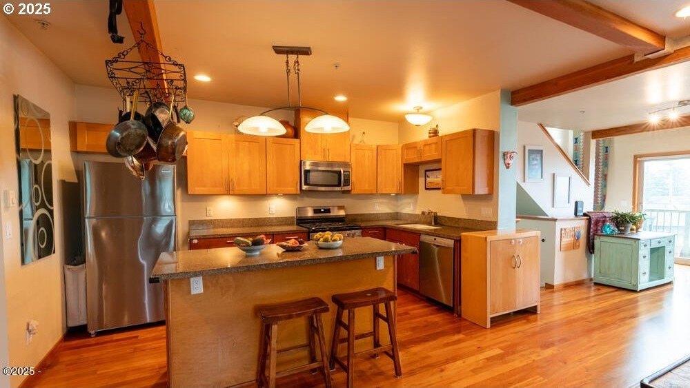 Depoe Bay, Oregon, 97341, United States, 3 Bedrooms Bedrooms, ,4 BathroomsBathrooms,Residential,For Sale,1939228