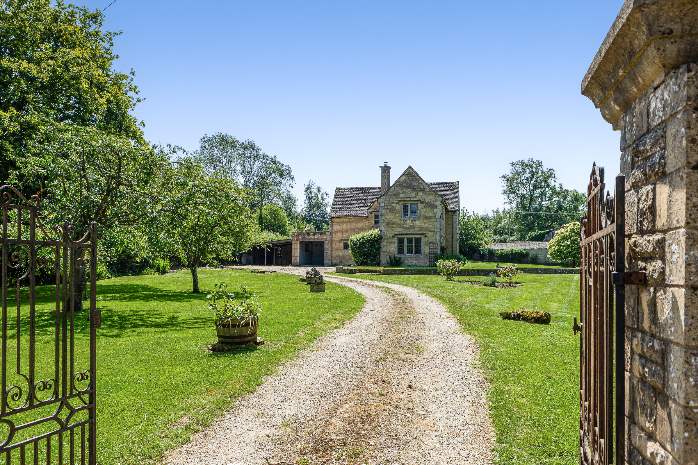  An exceptional Cotswold country property with planning consent for three barn co - 物件實景