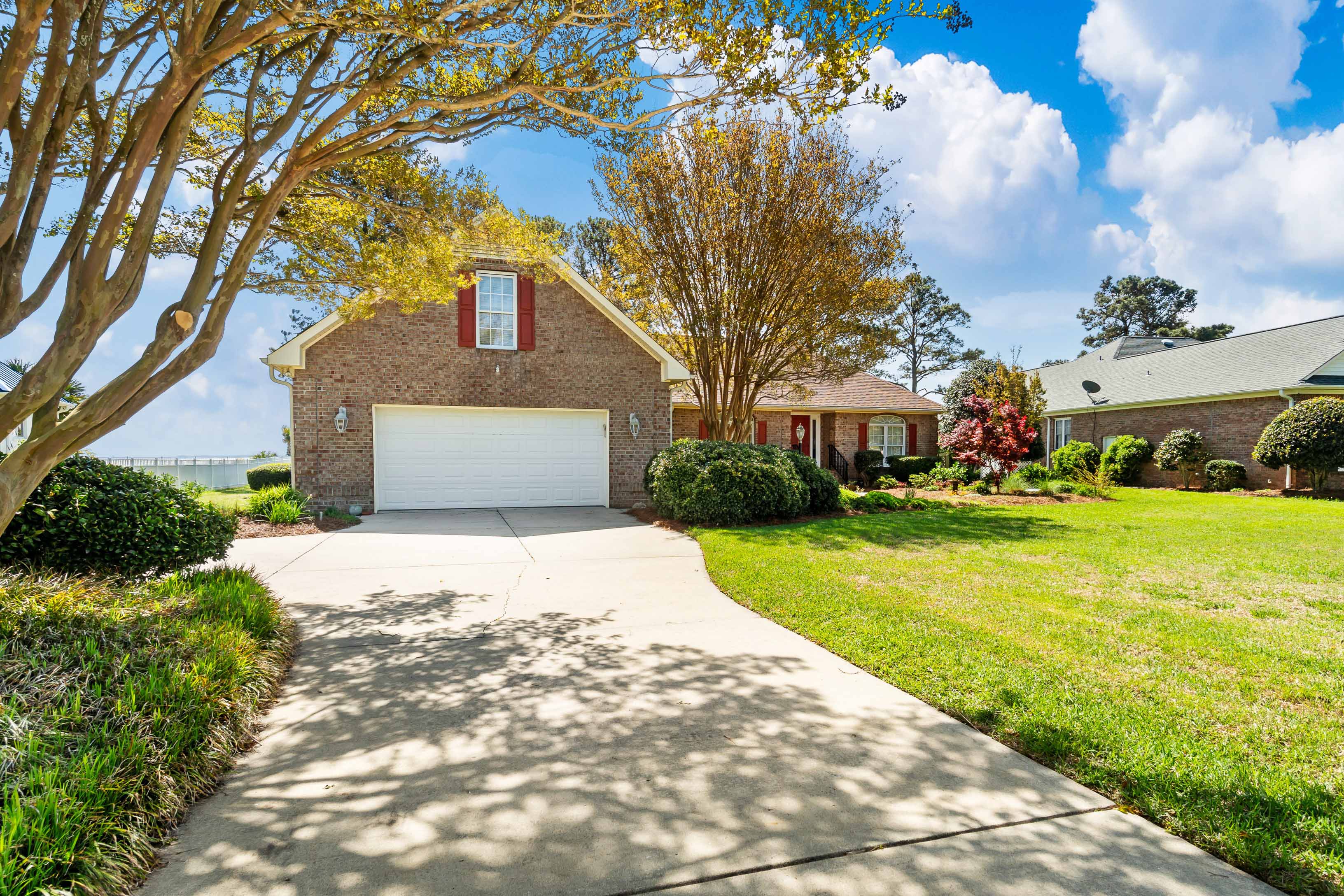 Oriental, North Carolina, 28571, United States, 3 Bedrooms Bedrooms, ,2 BathroomsBathrooms,Residential,For Sale,1982207