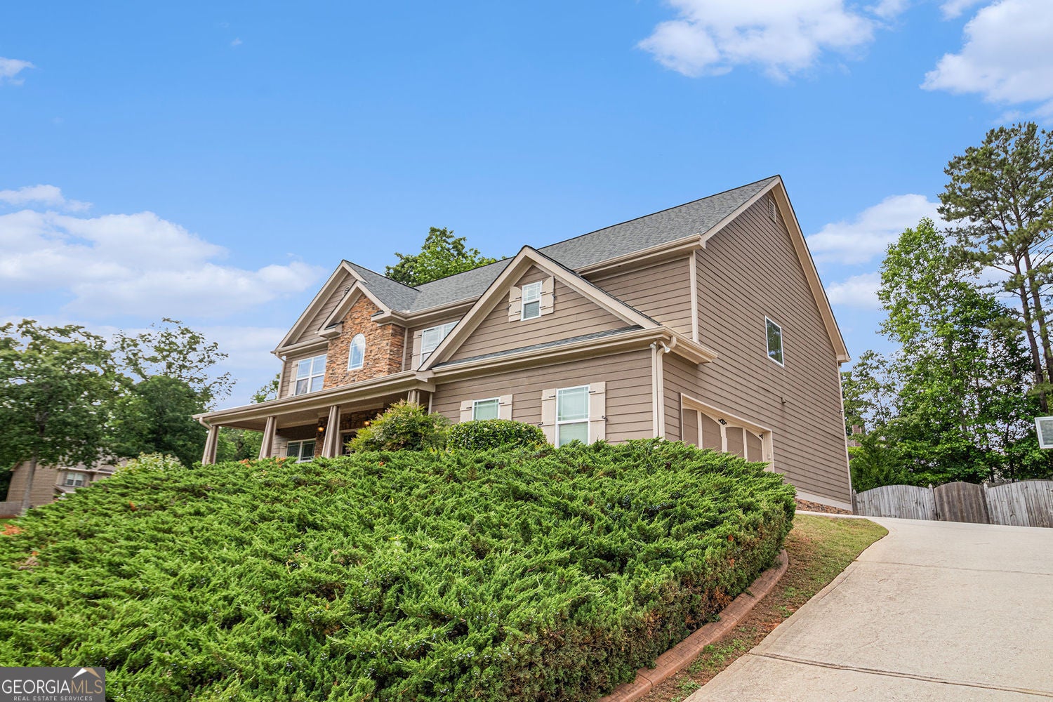 Douglasville, Georgia, 30135, United States, 5 Bedrooms Bedrooms, ,5 BathroomsBathrooms,Residential,For Sale,1859094