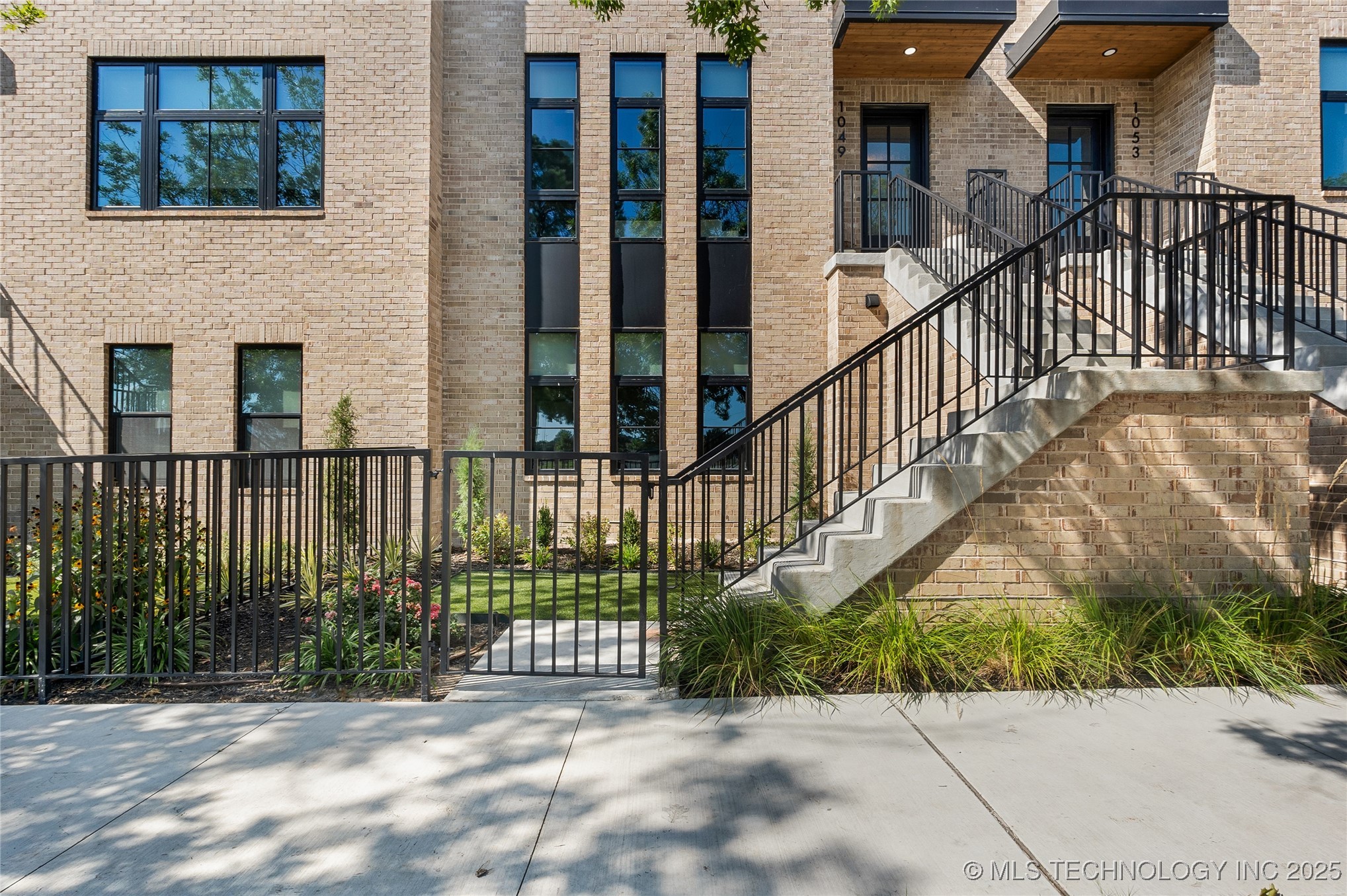 Tulsa, Oklahoma, 74120, United States, 3 Bedrooms Bedrooms, ,3 BathroomsBathrooms,Residential,For Sale,1989379