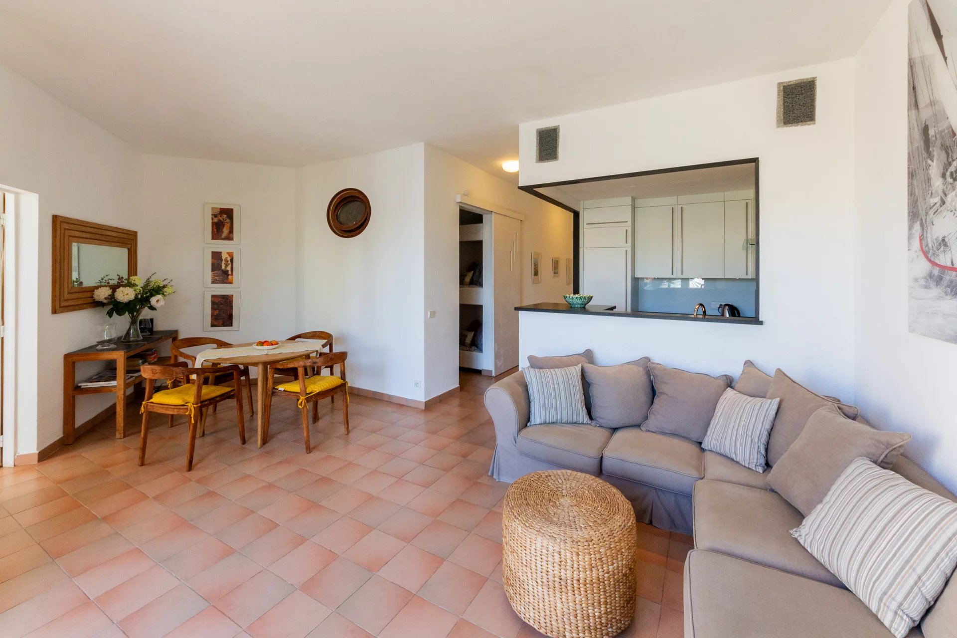 Port Grimaud, Provence-Alpes-Côte d’Azur, 83310, FR, 2 Bedrooms Bedrooms, ,Residential,For Sale,1991379