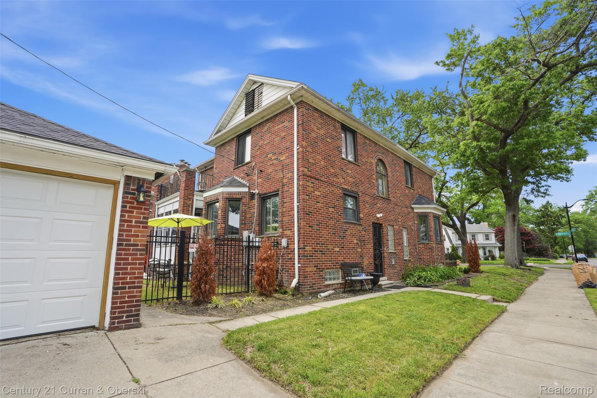 Detroit, Michigan, 48221, United States, 4 Bedrooms Bedrooms, ,3 BathroomsBathrooms,Residential,For Sale,2048542