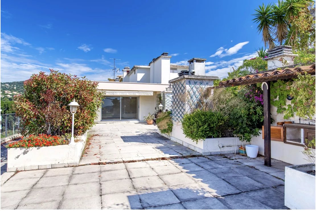 Nice, Provence-Alpes-Côte d’Azur, 06000, FR, 3 Bedrooms Bedrooms, ,3 BathroomsBathrooms,Residential,For Sale,1927436