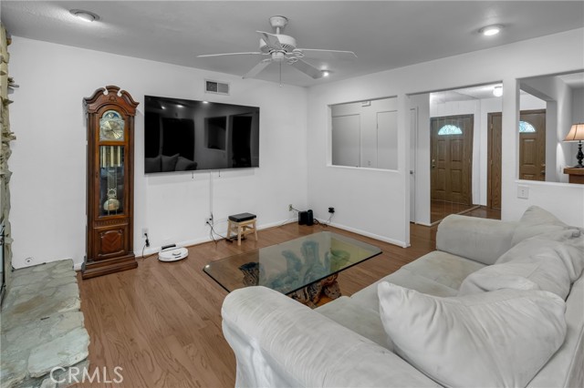 Whittier, California, 90601, United States, 3 Bedrooms Bedrooms, ,2 BathroomsBathrooms,Residential,For Sale,1983277