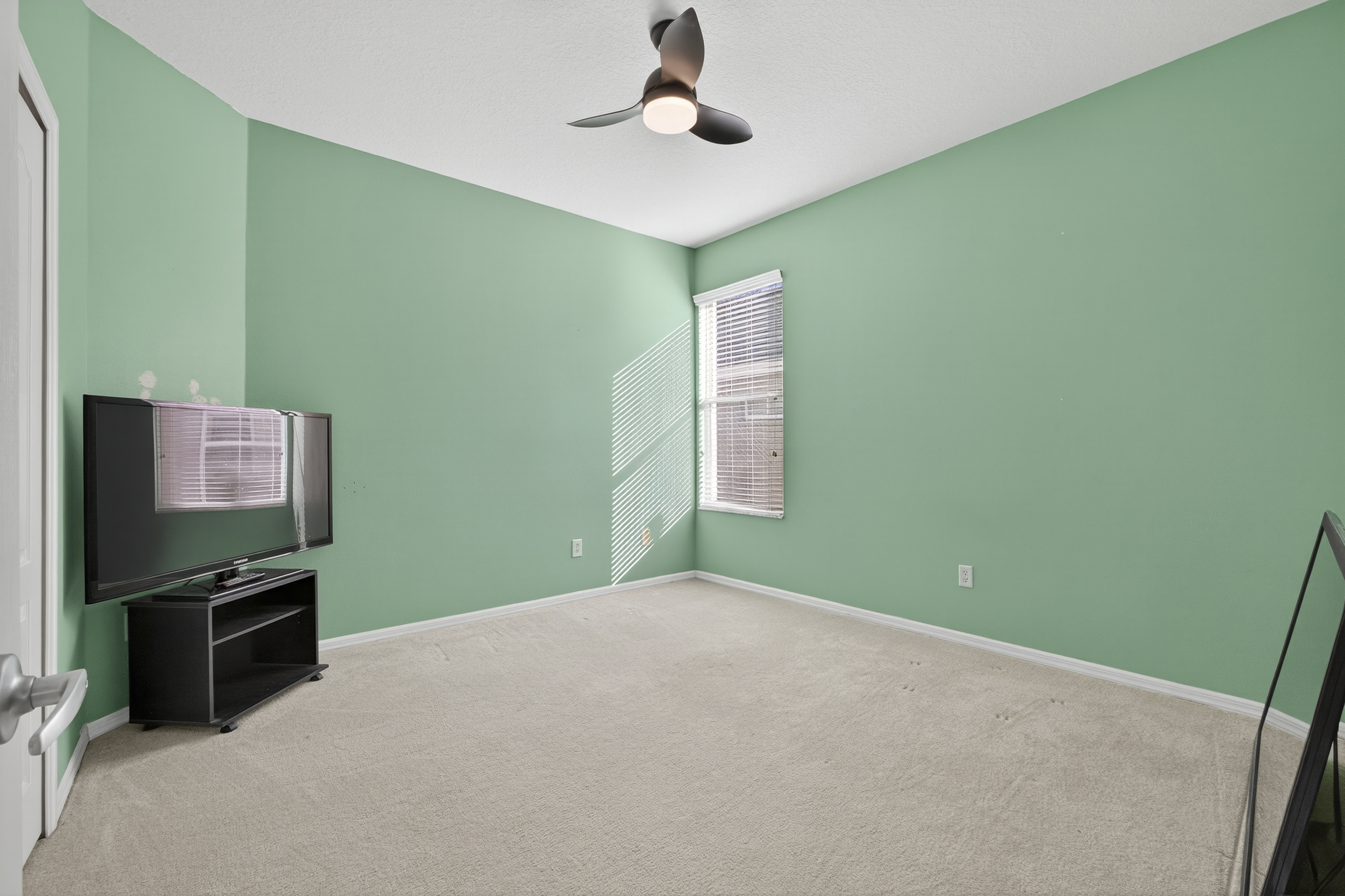 WESLEY CHAPEL, Florida, 33544, United States, 4 Bedrooms Bedrooms, ,3 BathroomsBathrooms,Residential,For Sale,1992443