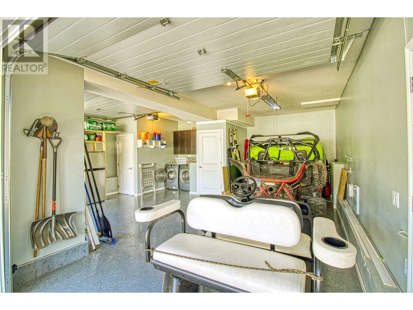 KELOWNA, British Columbia, V1Z 3R8, CA, 3 Bedrooms Bedrooms, ,2 BathroomsBathrooms,Residential,For Sale,1838856