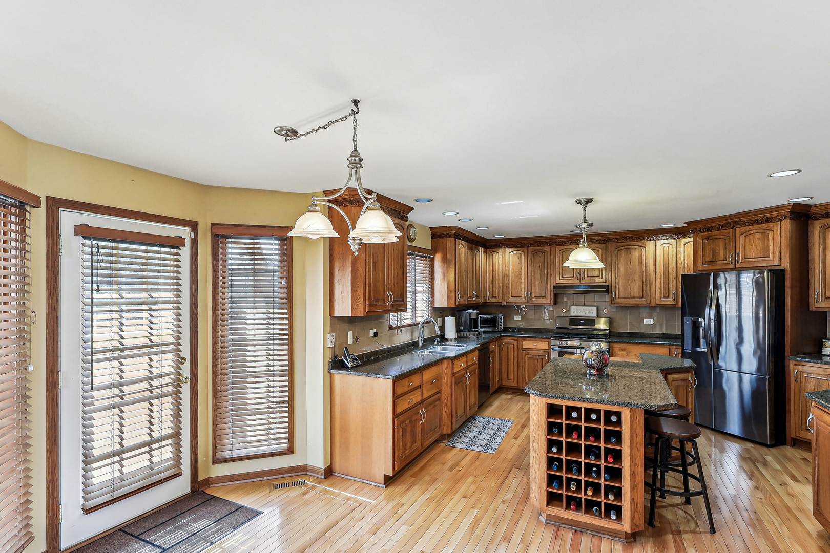 Orland Park, Illinois, 60467, United States, 5 Bedrooms Bedrooms, ,4 BathroomsBathrooms,Residential,For Sale,1784199