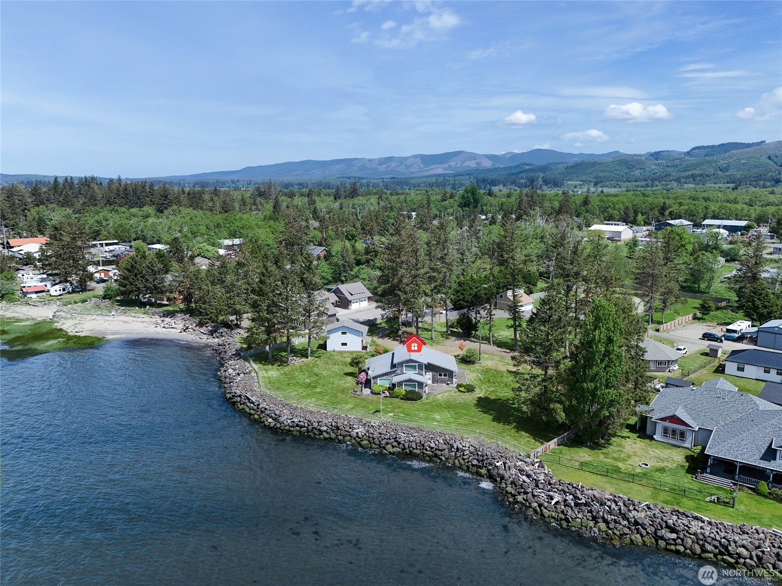 Chinook, Washington, 98614, United States, 2 Bedrooms Bedrooms, ,1 BathroomBathrooms,Residential,For Sale,1822391