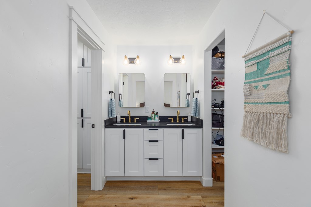 Huntington, Texas, 75949, United States, 4 Bedrooms Bedrooms, ,3 BathroomsBathrooms,Residential,For Sale,2009235