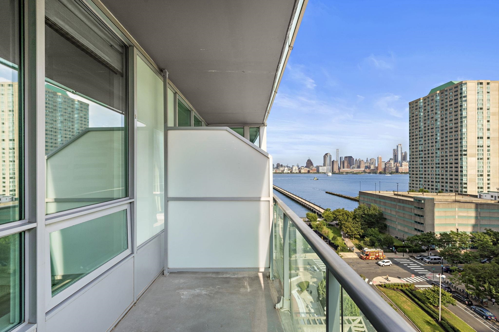 Jersey City, New Jersey, 07310, United States, 2 Bedrooms Bedrooms, ,2 BathroomsBathrooms,Residential,For Sale,1874794