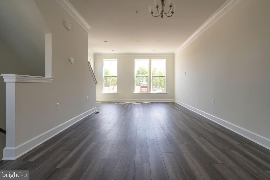Woodbridge, Virginia, 22191, United States, 4 Bedrooms Bedrooms, ,5 BathroomsBathrooms,Residential,For Sale,2021740