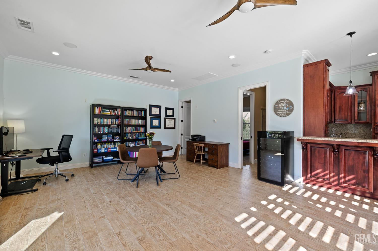 Bakersfield, California, 93314, United States, 5 Bedrooms Bedrooms, ,5 BathroomsBathrooms,Residential,For Sale,1948004