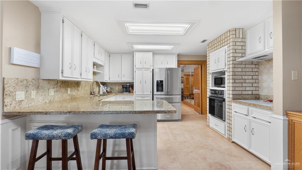 Edinburg, Texas, 78539, United States, 5 Bedrooms Bedrooms, ,5 BathroomsBathrooms,Residential,For Sale,2002025