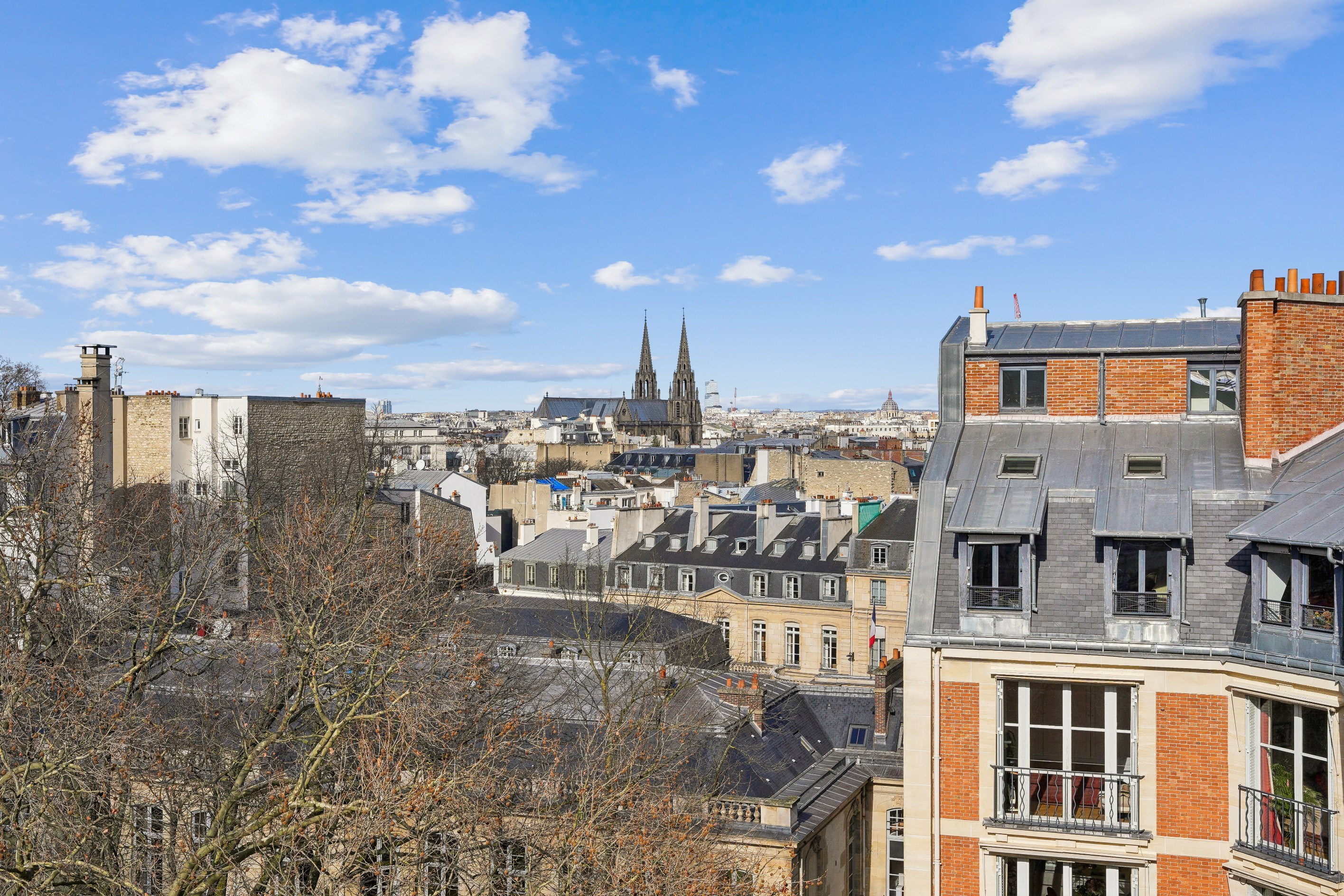  FOR SALE - Top floor apartment - 1 bedroom - Views over PARIS - Varenne - Matig… - 物件實景