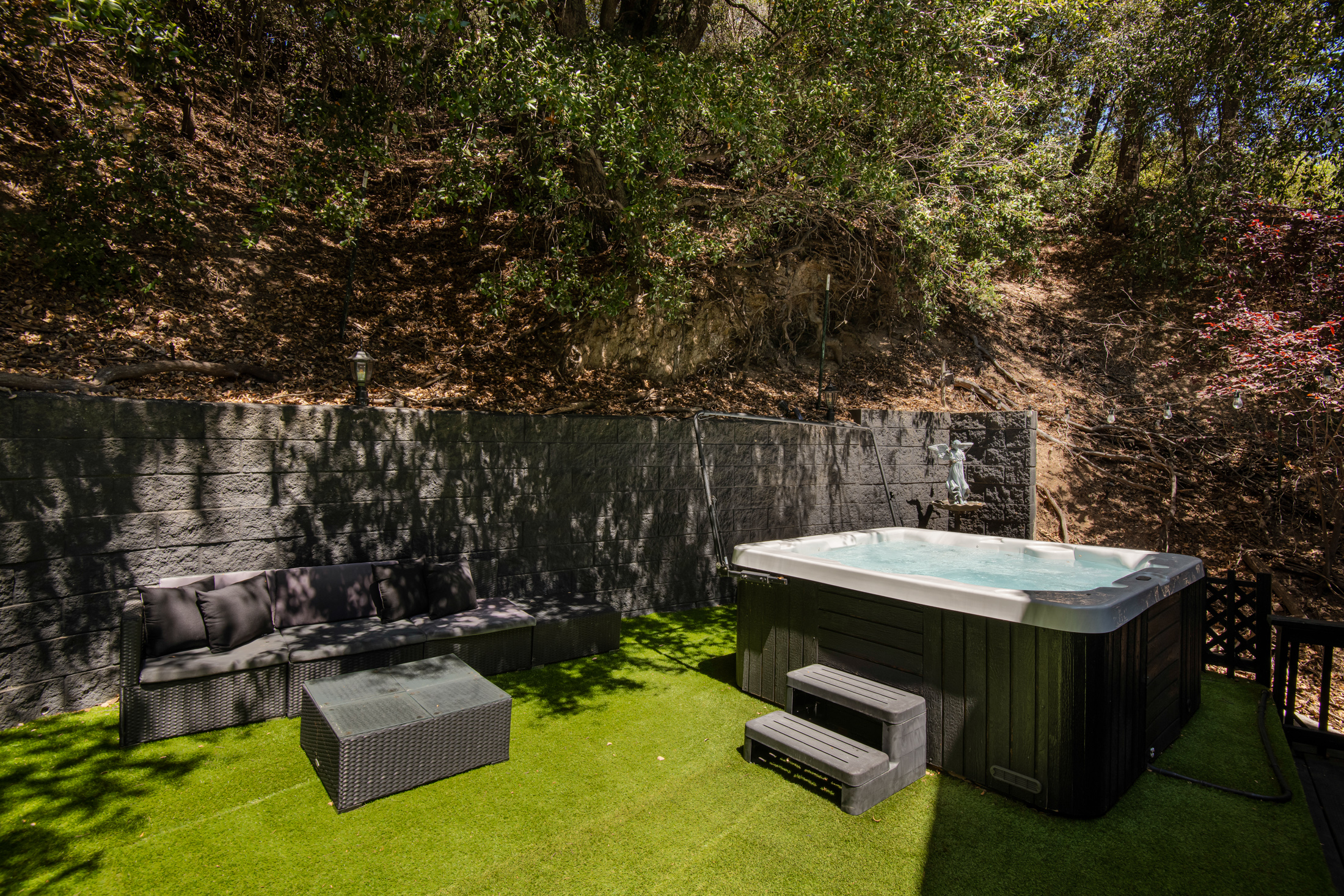  23594 Hillside Drive, Crestline, CA 92325 - 物件實景