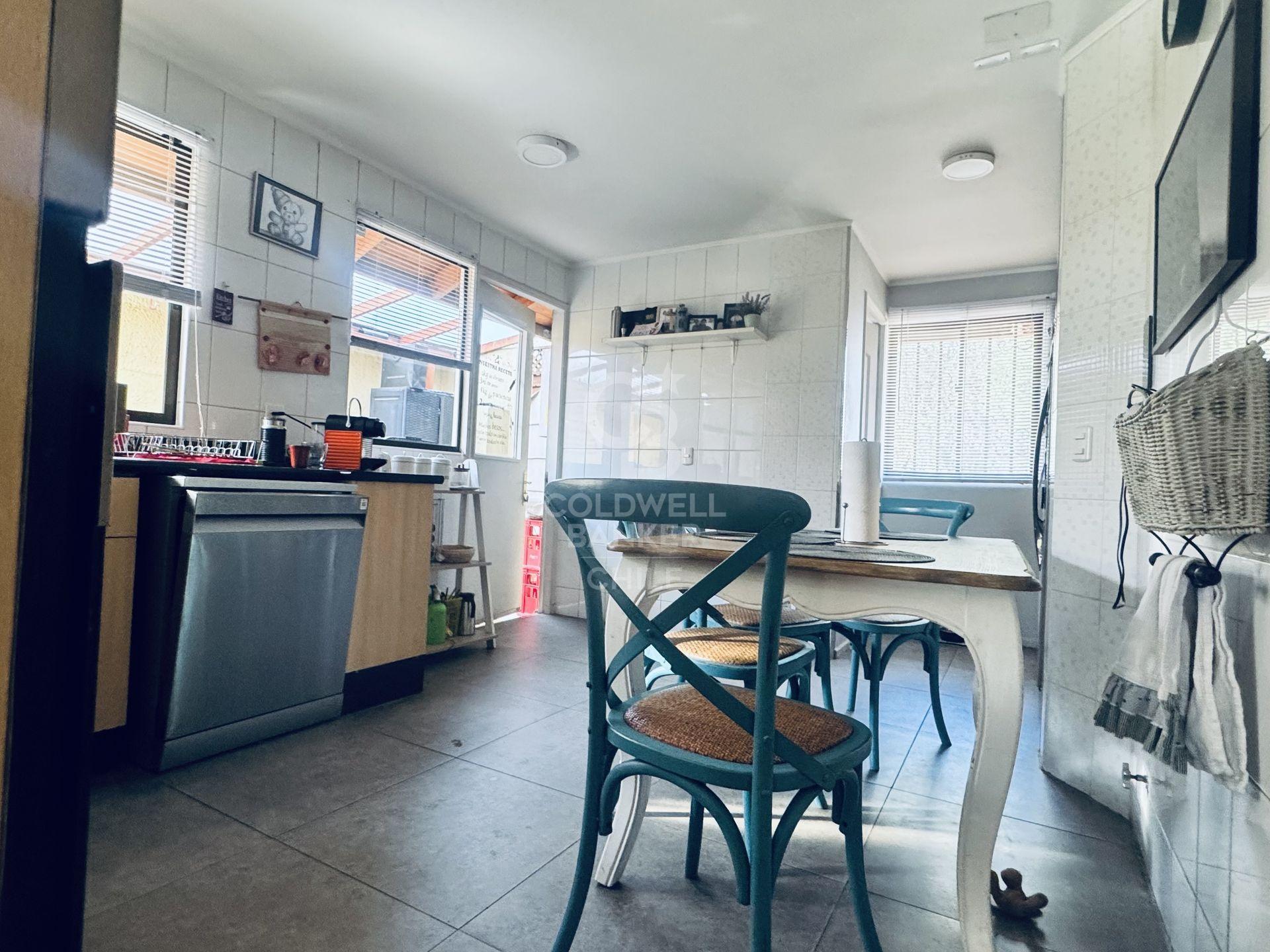 Lo Barnechea, Chile, 6 Bedrooms Bedrooms, ,4 BathroomsBathrooms,Residential,For Sale,1948089