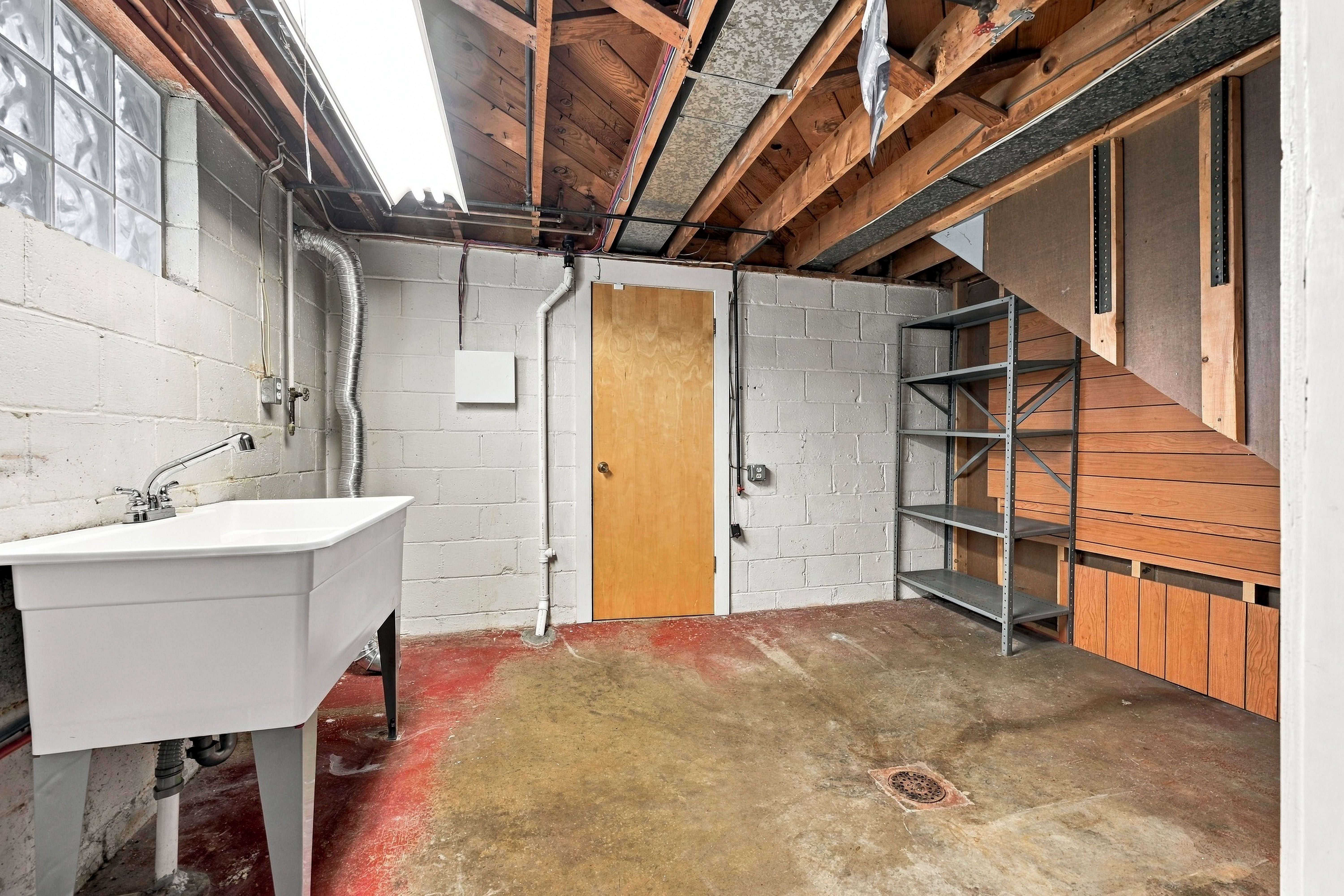  16 South Rolling Hills Avenue, Irwin, PA 15642 - 物件實景