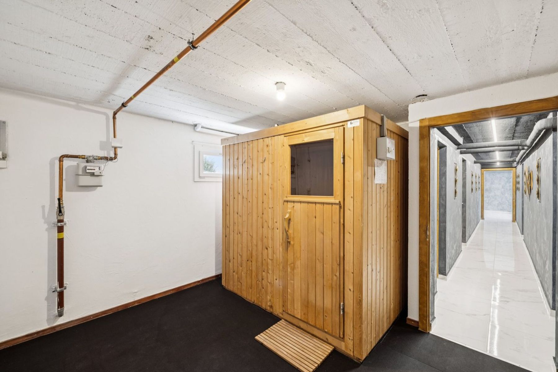 Large detached house with large converted attic space - 物件實景